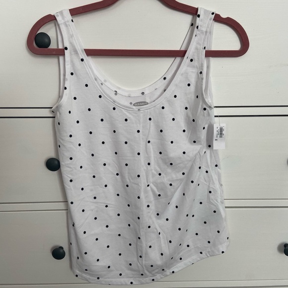 Old navy tank tops (2) - Picture 1 of 4